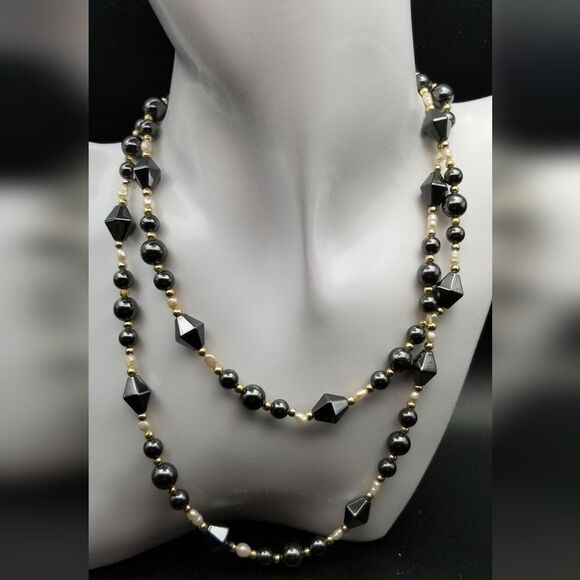 Black diamonds hematite necklace. N132 - Picture 1 of 3